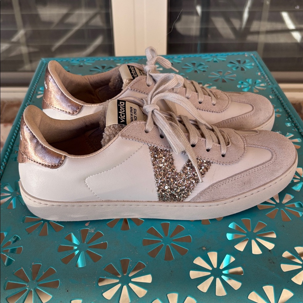 Victoria Berlin Ciclista Effecto - Hielo Beige Faux Leather Glitter Sneakers - Picture 1 of 11